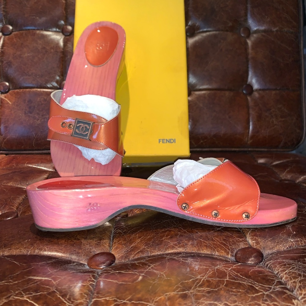 Chanel Coco, Mark Wood Mules, Blush Pink Patent Leather Sandal, Sz 40 - Picture 3 of 11